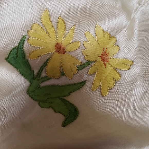 Beautiful satin quilt. Vintage from the 50s. Stored for years, unfinished. - Picture 9 of 17